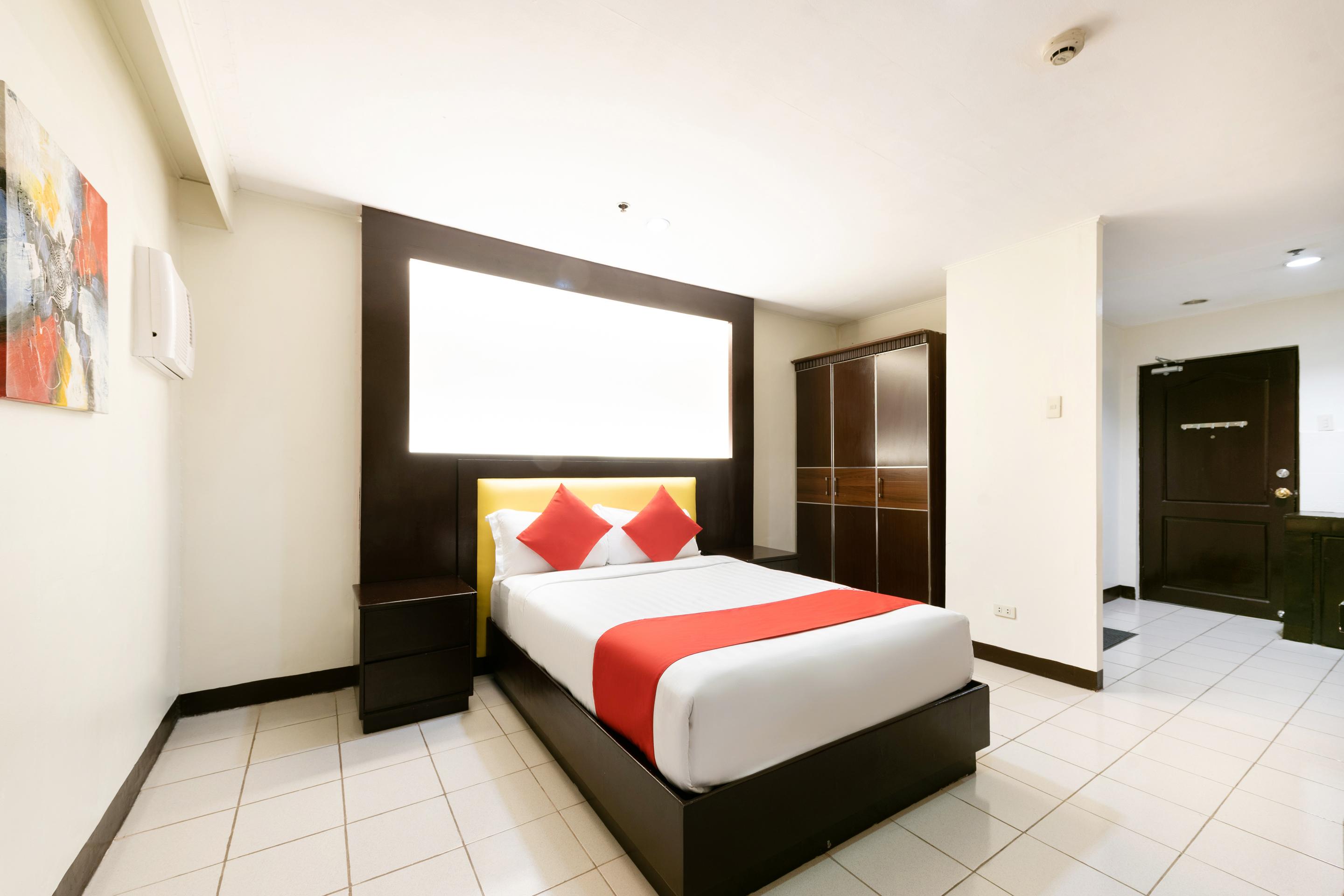 Oyo 115 Northridge Mansions Hotell Quezon City Exteriör bild