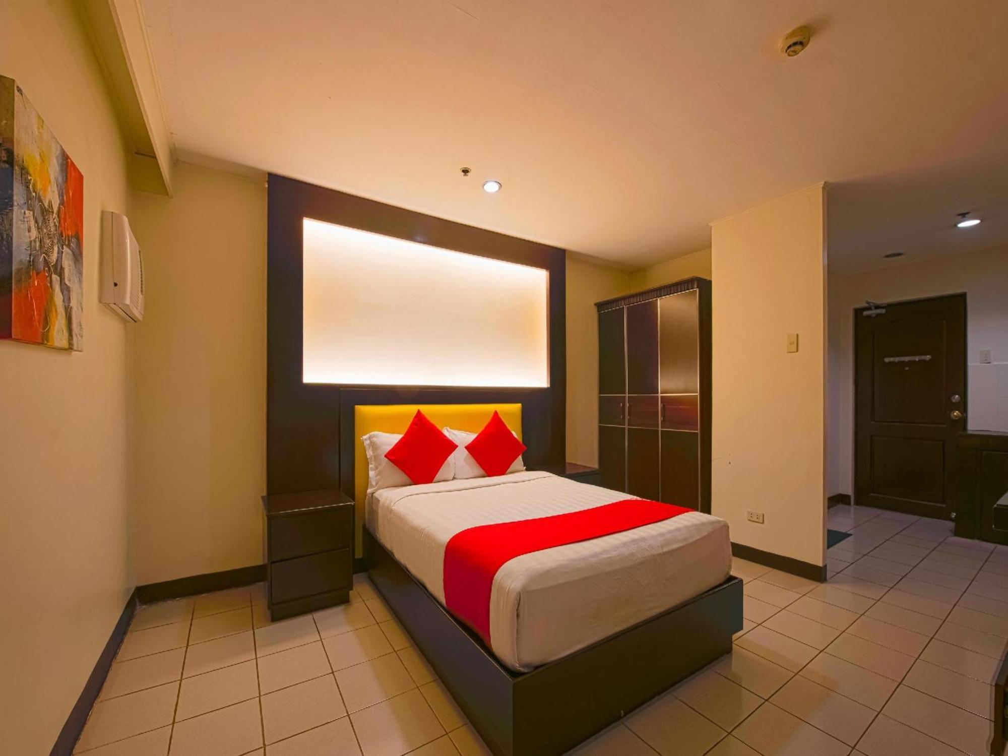 Oyo 115 Northridge Mansions Hotell Quezon City Exteriör bild