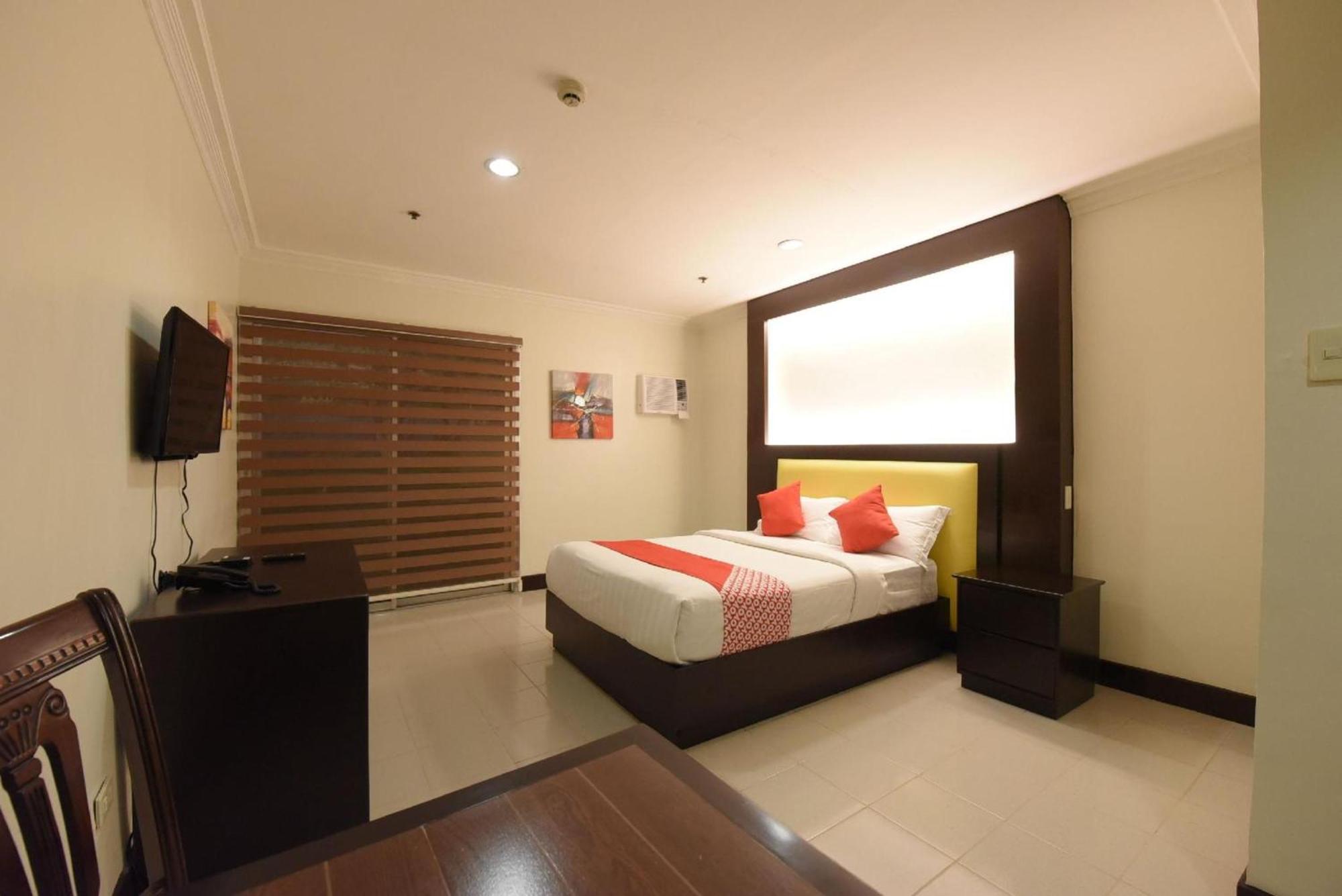 Oyo 115 Northridge Mansions Hotell Quezon City Exteriör bild