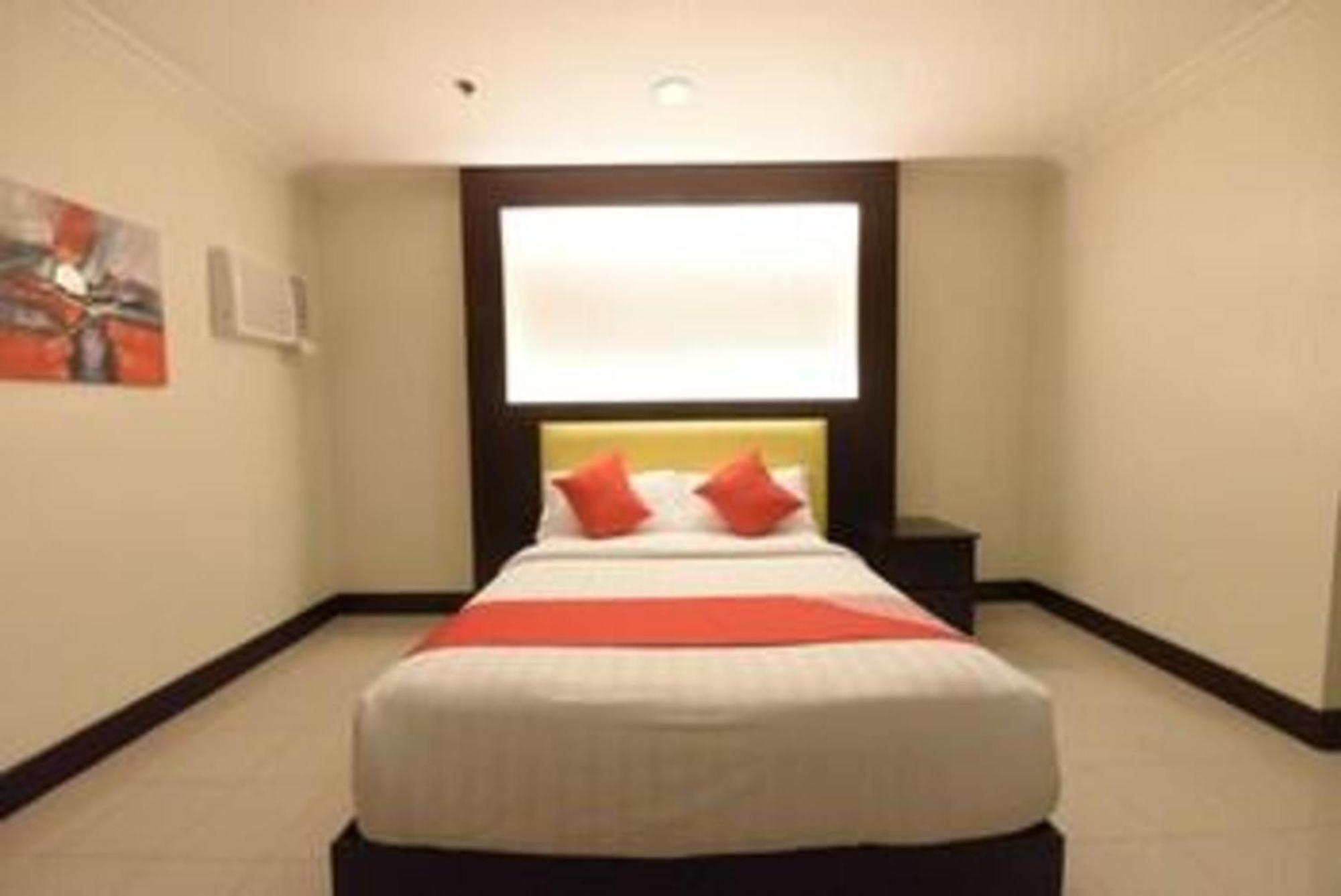 Oyo 115 Northridge Mansions Hotell Quezon City Exteriör bild