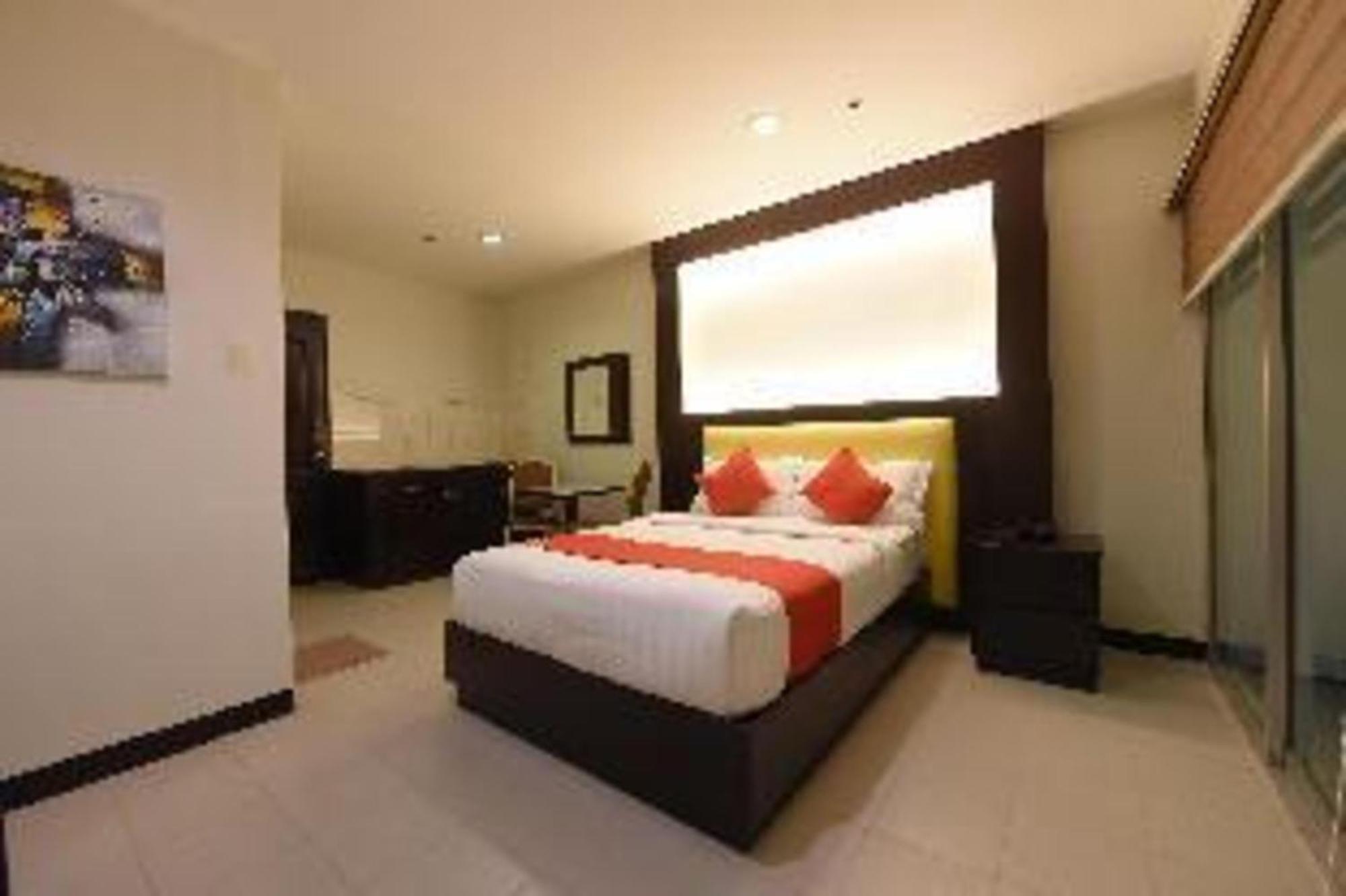 Oyo 115 Northridge Mansions Hotell Quezon City Exteriör bild