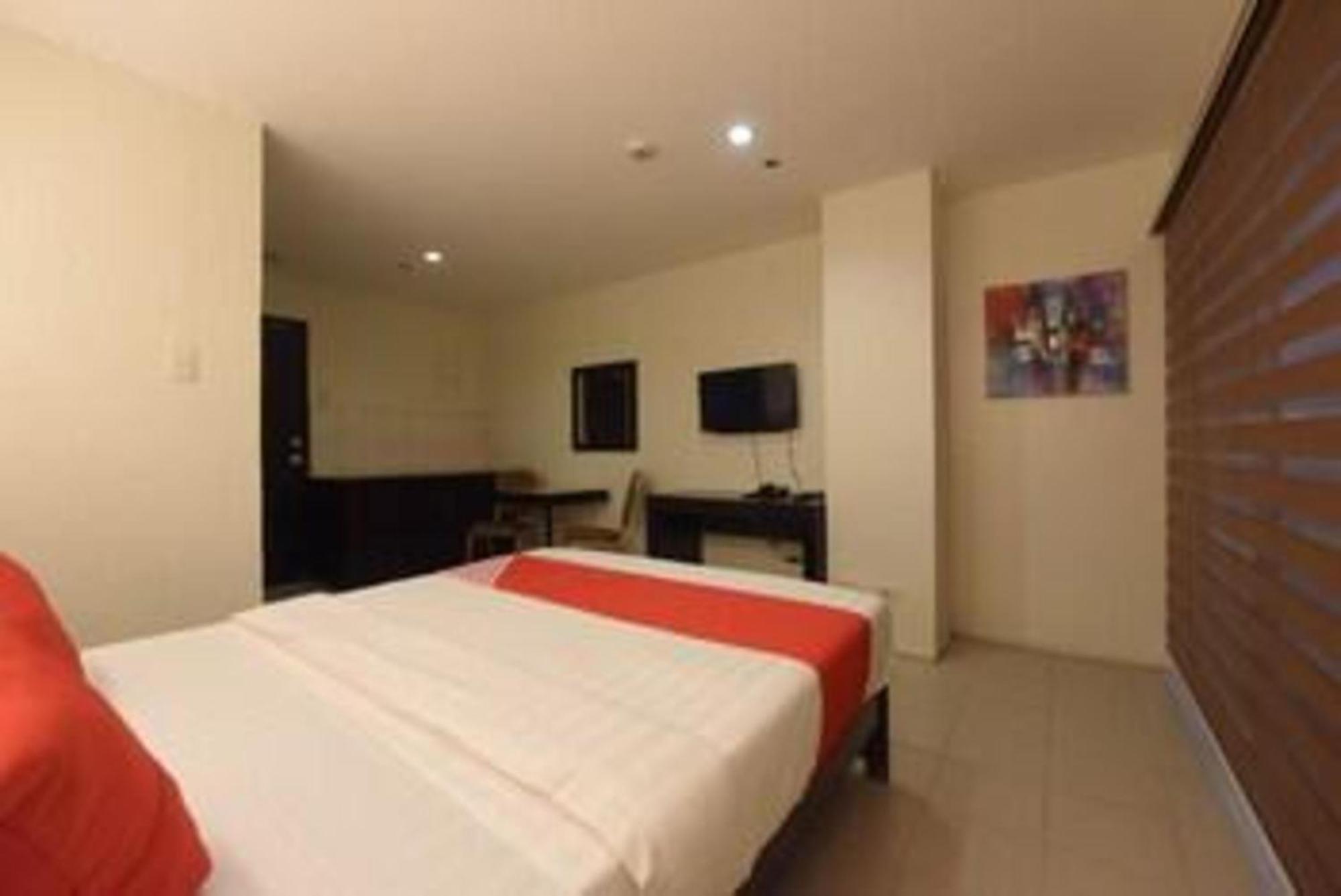 Oyo 115 Northridge Mansions Hotell Quezon City Exteriör bild