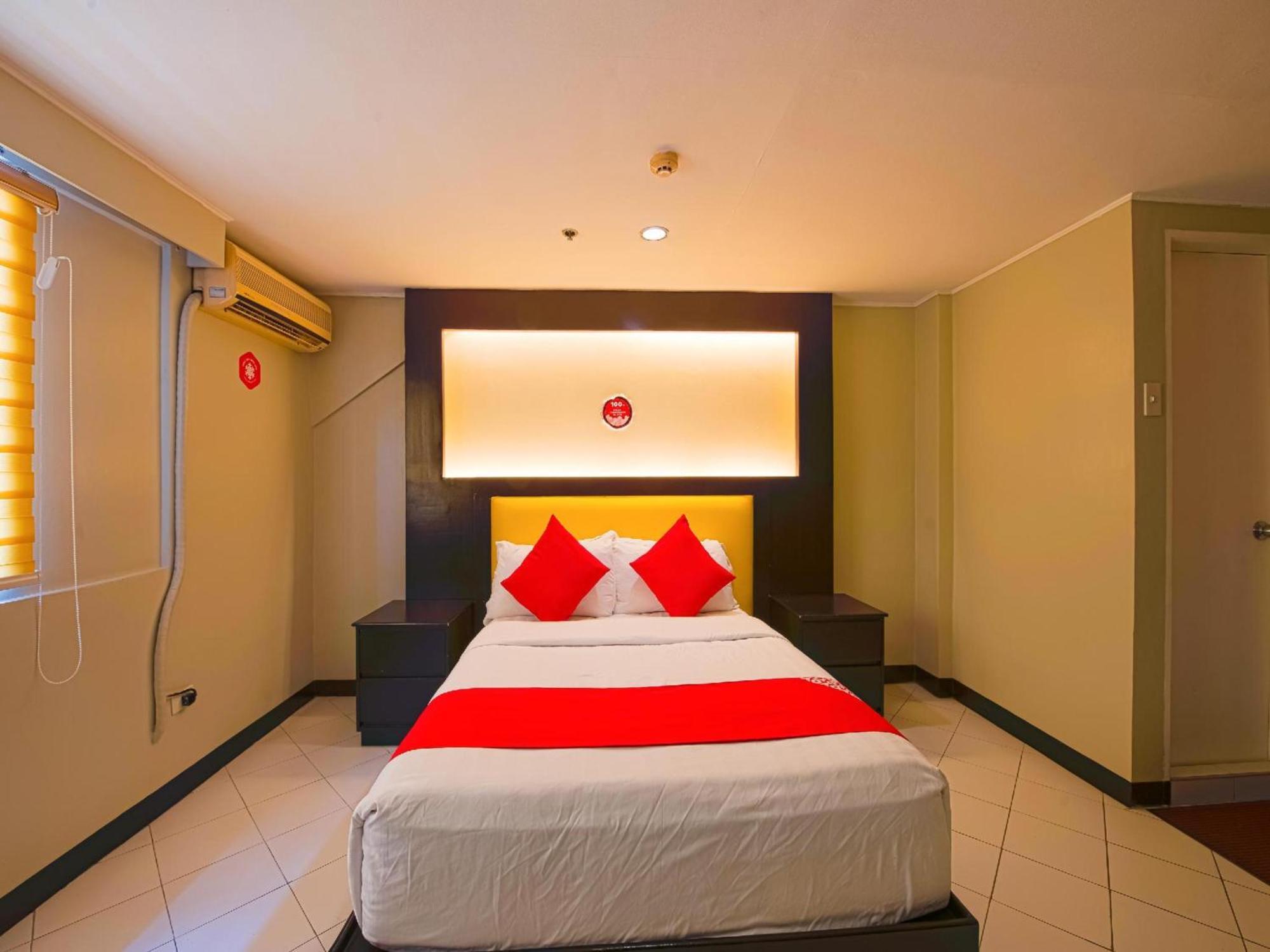 Oyo 115 Northridge Mansions Hotell Quezon City Exteriör bild