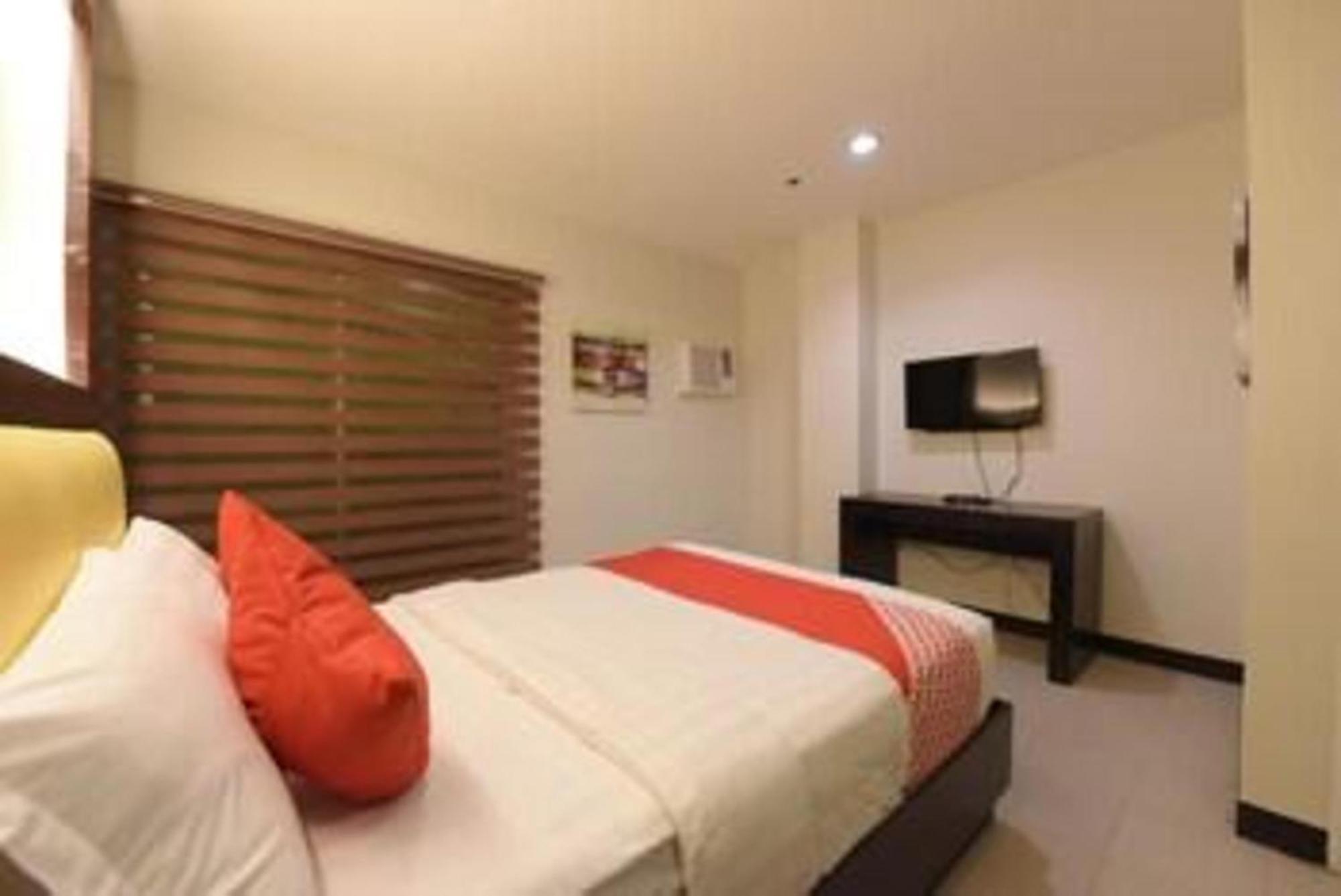 Oyo 115 Northridge Mansions Hotell Quezon City Exteriör bild