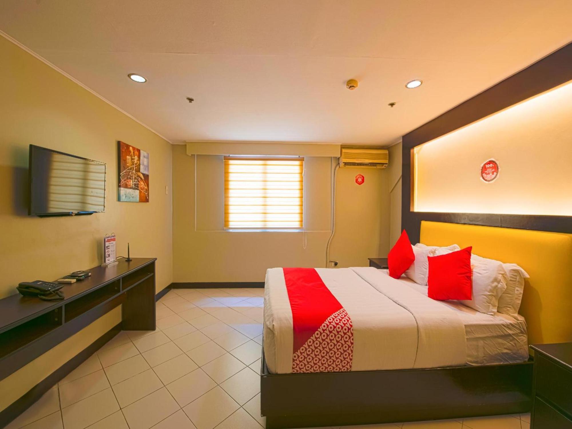 Oyo 115 Northridge Mansions Hotell Quezon City Exteriör bild