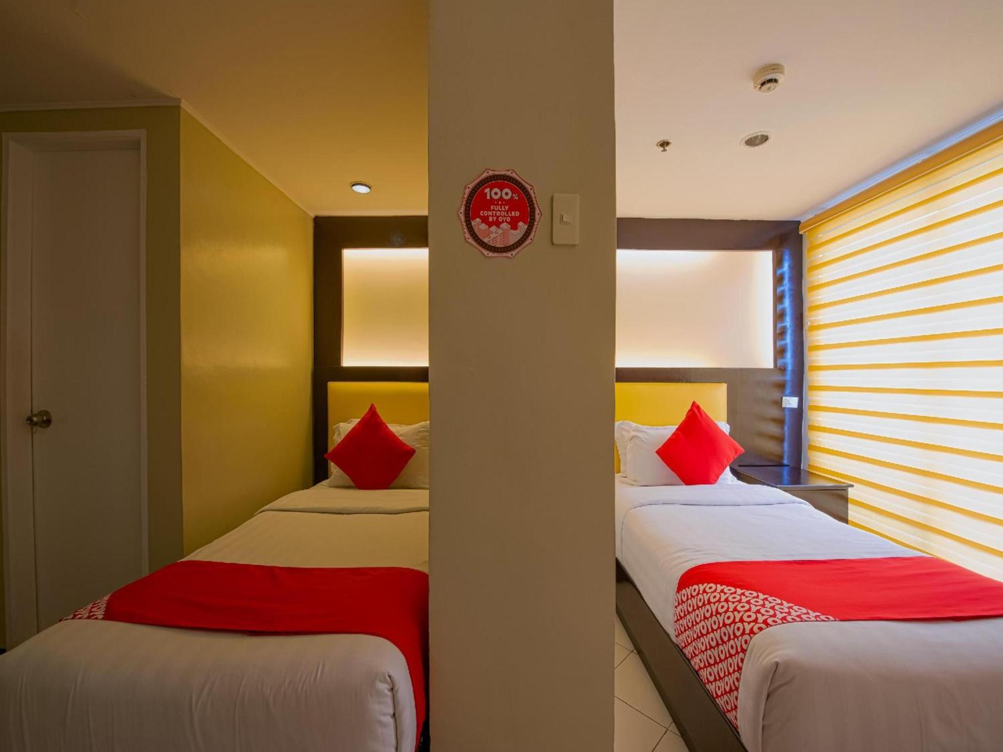 Oyo 115 Northridge Mansions Hotell Quezon City Exteriör bild