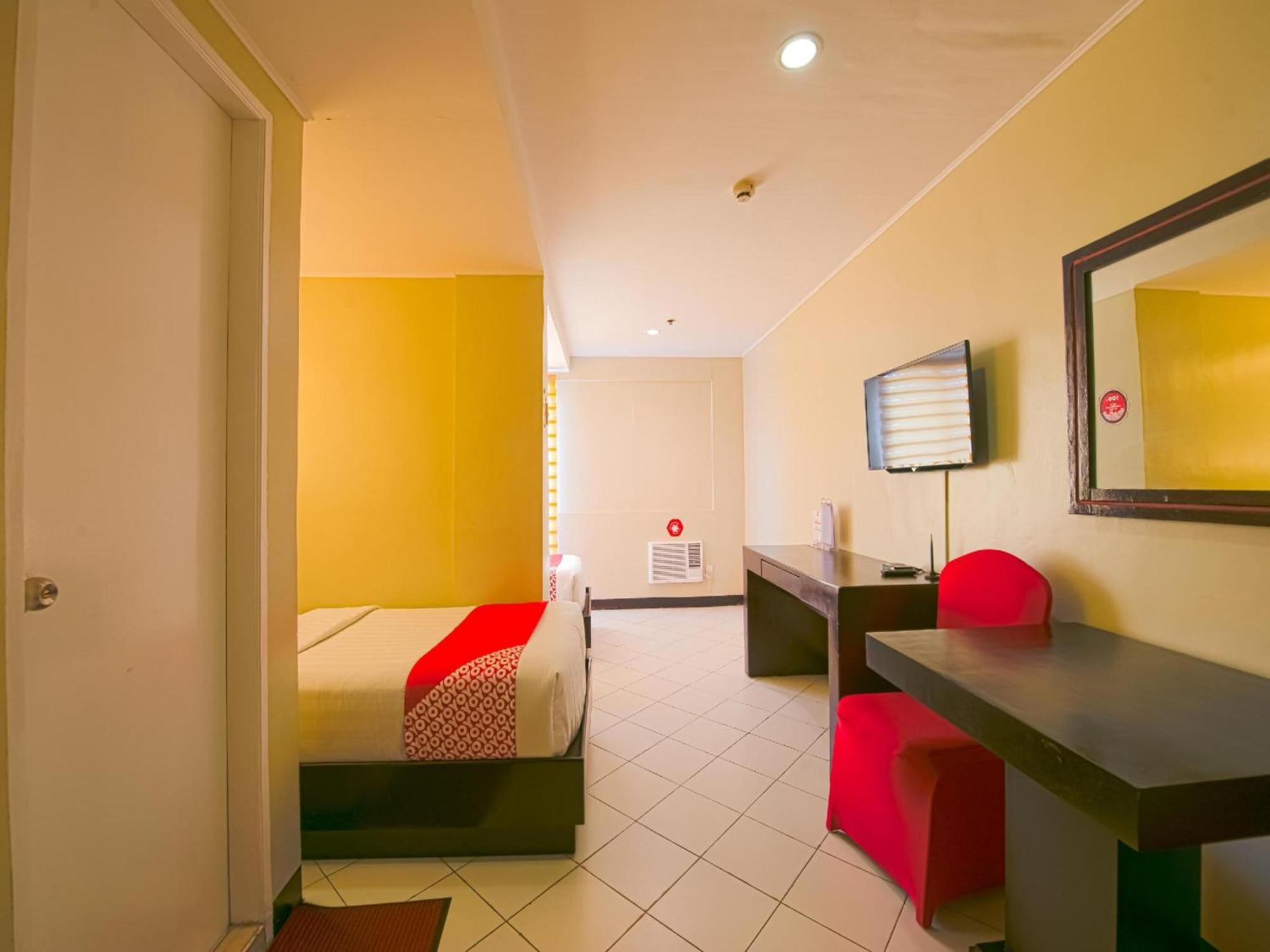 Oyo 115 Northridge Mansions Hotell Quezon City Exteriör bild