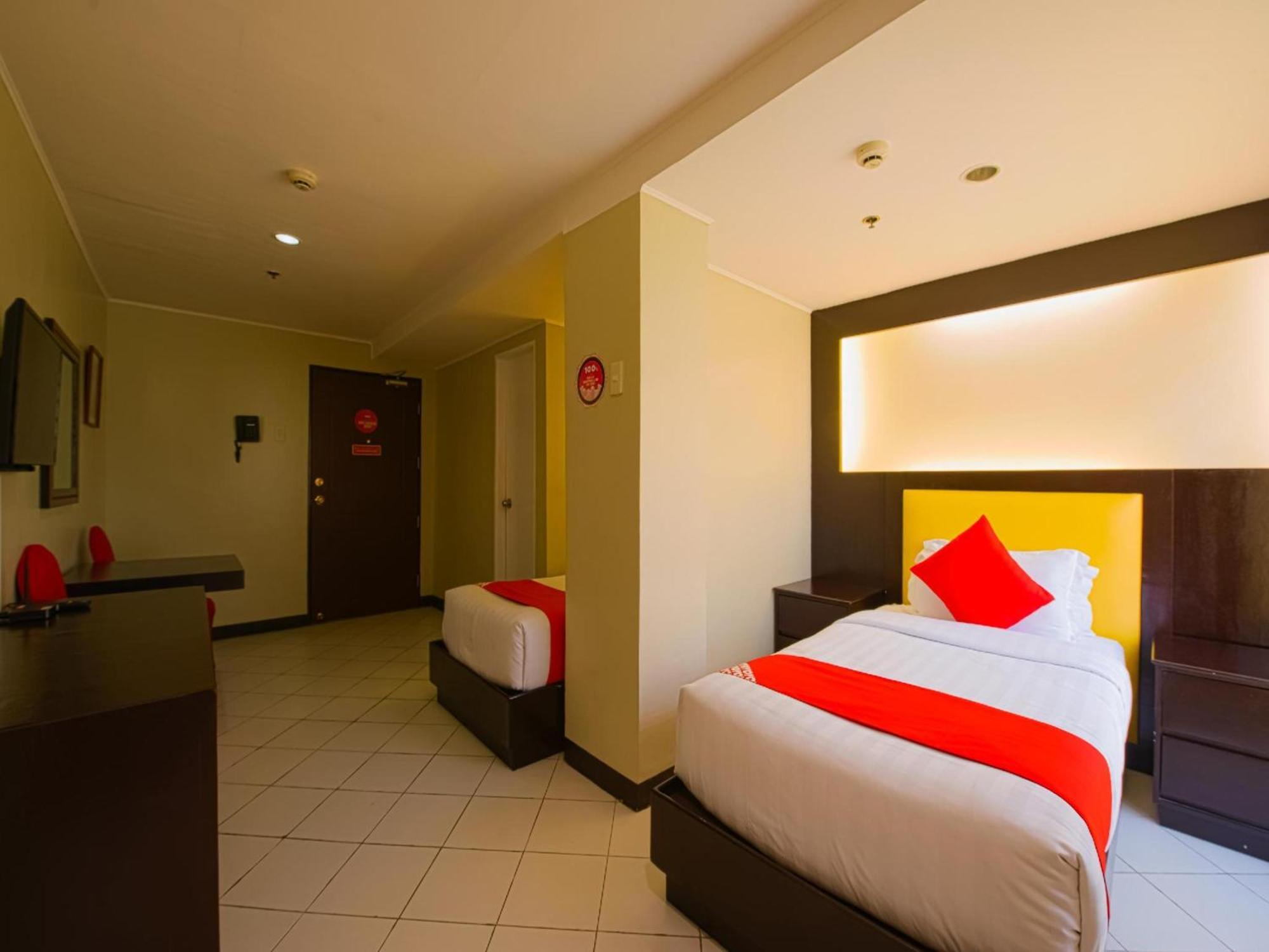 Oyo 115 Northridge Mansions Hotell Quezon City Exteriör bild